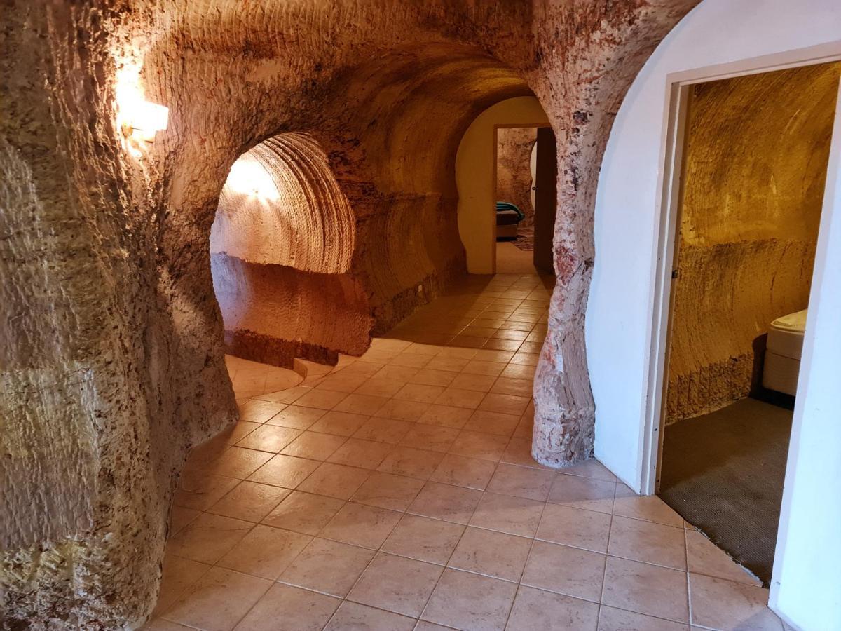Underwood Court Fresh Dugout- Hosted By Coober Pedy Accommodations Exteriör bild
